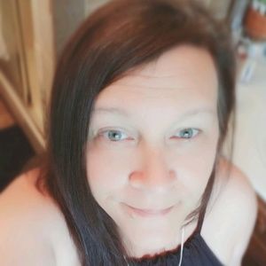 Meet your Posher, Leeann